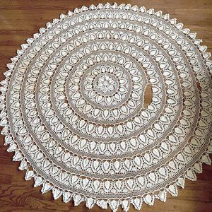 VTG Hand Crocheted Lace Tablecloth Peacock Feather ~ Round